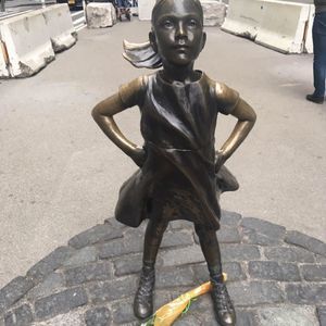 Meet your Posher, Phia